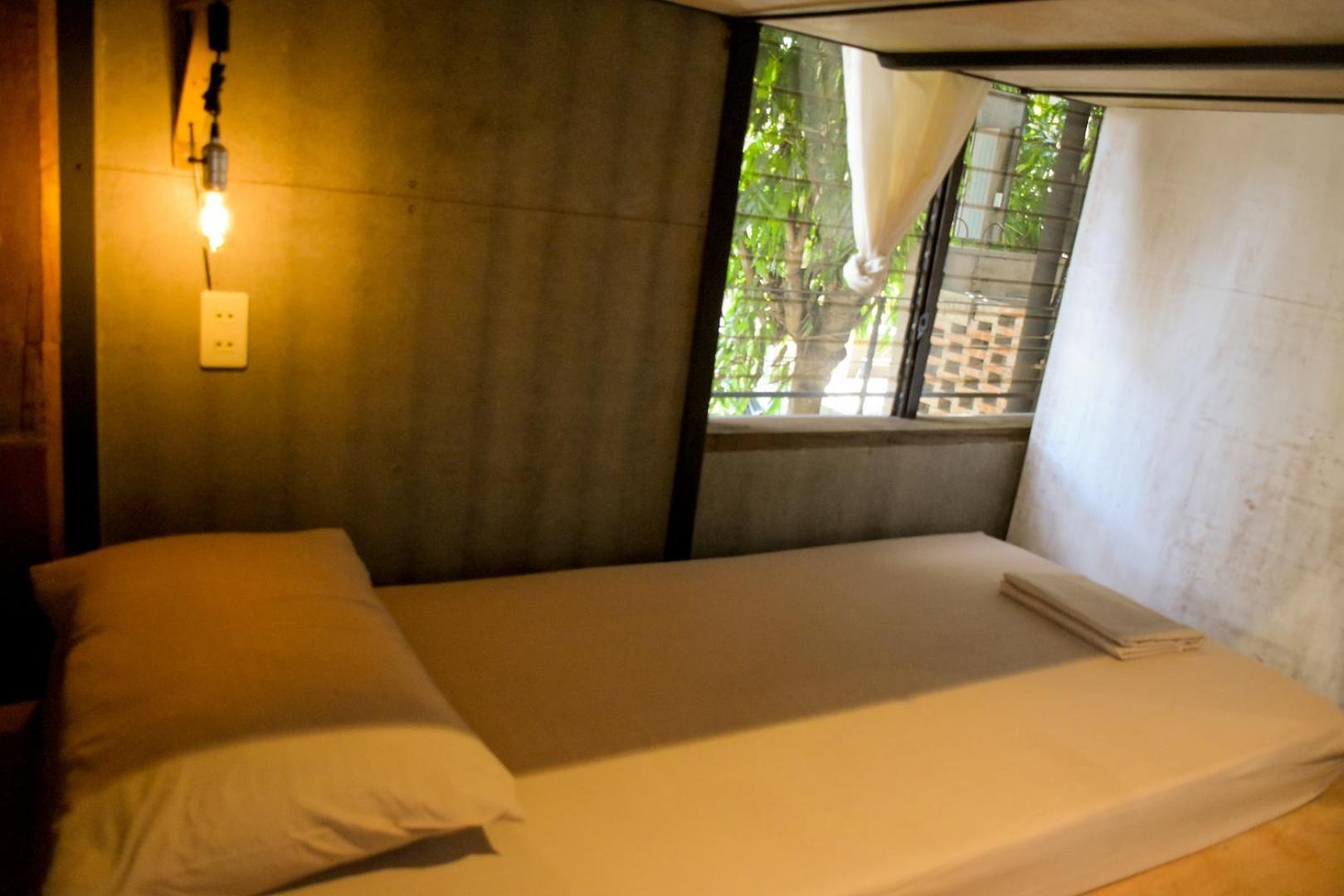 The Flying Fish Hostel Dumaguete City Camera foto