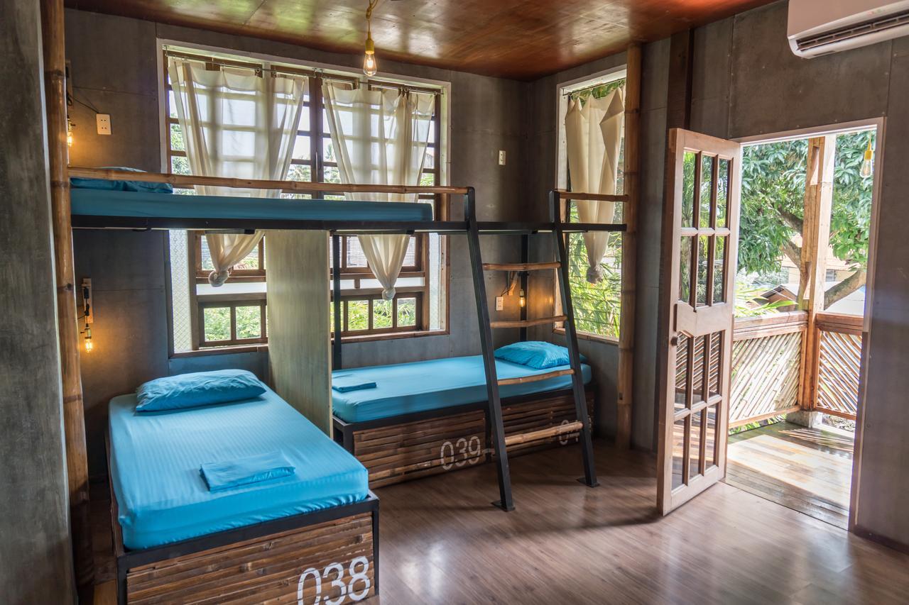 The Flying Fish Hostel Dumaguete City Esterno foto