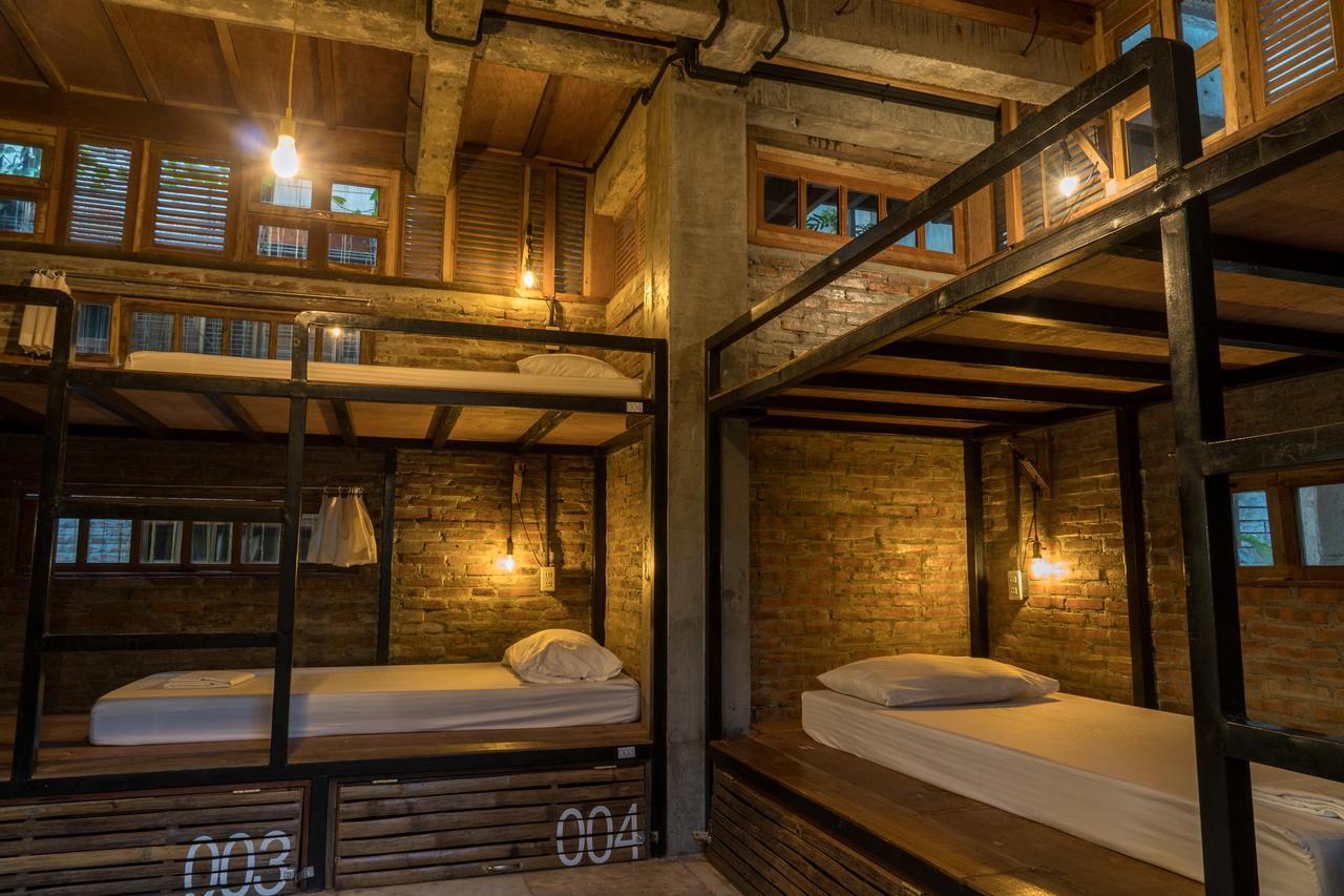 The Flying Fish Hostel Dumaguete City Esterno foto